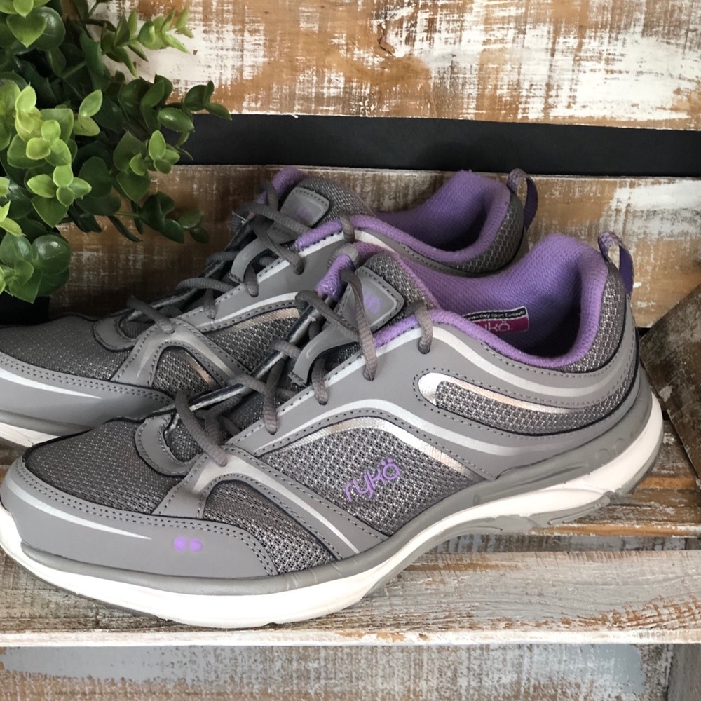 Ryka Women’s Swift Walking Sneaker US 10M